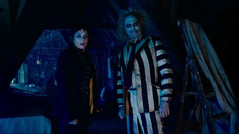 Beetlejuice! A Macabre Comedy Filled with Ghostly Mayhem and Unforgettable Visuals!